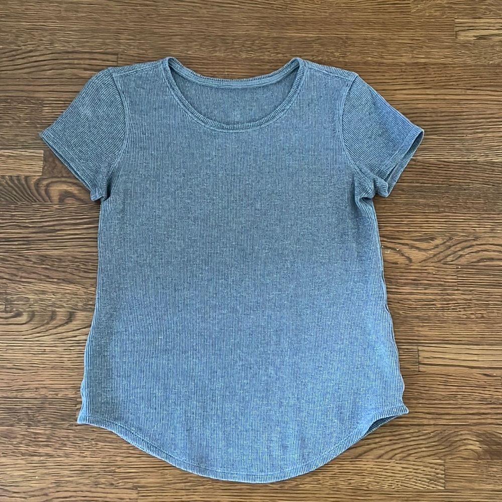 Gray Lululemon waffle shirt size 2